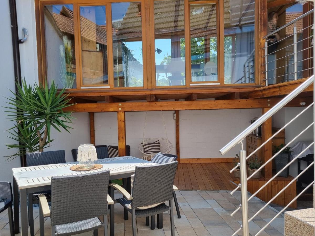Ferienhaus Am Park Klingenmuenster Luaran gambar